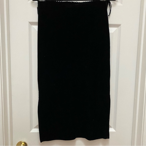Street Flower Velour Black Midi Skirt with Side Slits Lace Trim and Bow - Picture 5 of 6